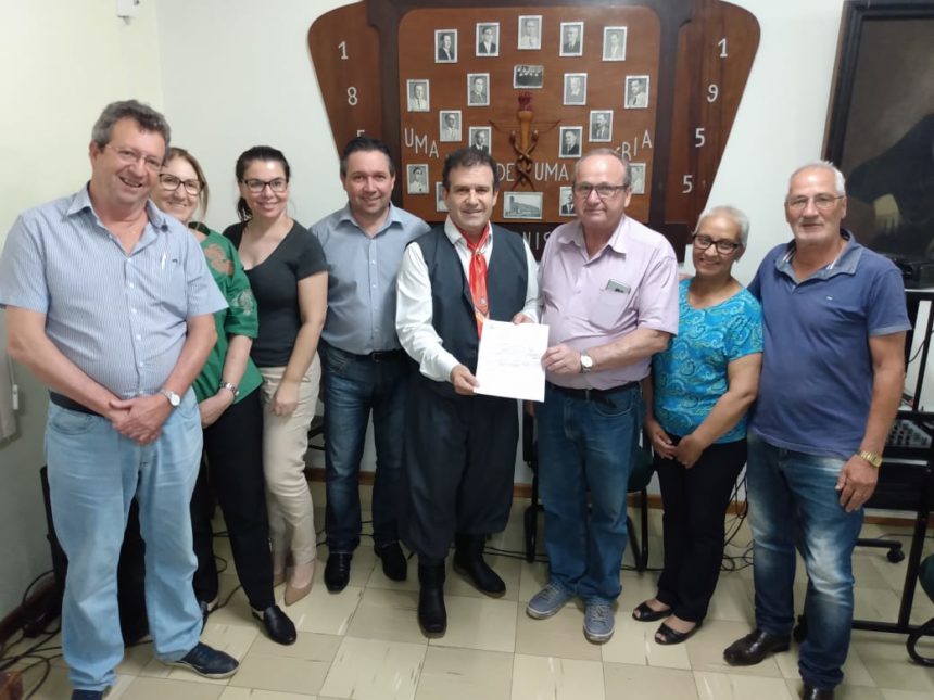 Deputado Pompeo de Mattos visita a Santa Casa e anuncia Emenda de Custeio de R$ 150 mil para a Instituição Deputado Pompeo de Mattos visita a Santa Casa e anuncia Emenda de Custeio de R$ 150 mil para a Instituição