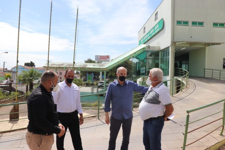 Santa Casa recebe visita do Deputado Vilmar Lourenço Santa Casa recebe visita do Deputado Vilmar Lourenço