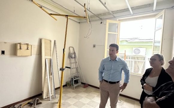 Prefeito Lucas Menezes acompanha avanço das obras de recuperação da Santa Casa Prefeito Lucas Menezes acompanha avanço das obras de recuperação da Santa Casa