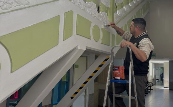 Santa Casa ganha novo visual com revitalização de corredores e escadaria